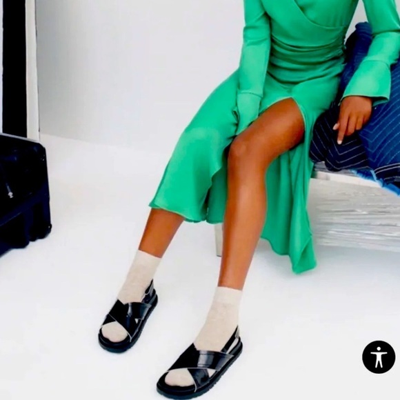 ZARA CROSS STRAP FLAT SANDALS TRF Cross Velcro Dad Sandal no tag 42 final - Picture 1 of 15